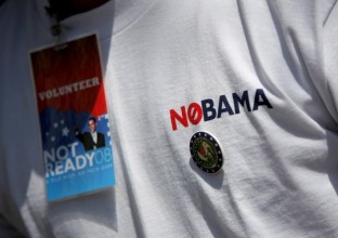 T-shirt anti Obama port� par un partisan de McCain