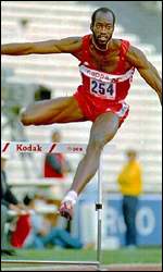 Moses gagna 122 courses consécutives sur 400 m haies, restant invaincu pendant pres de 10 ans